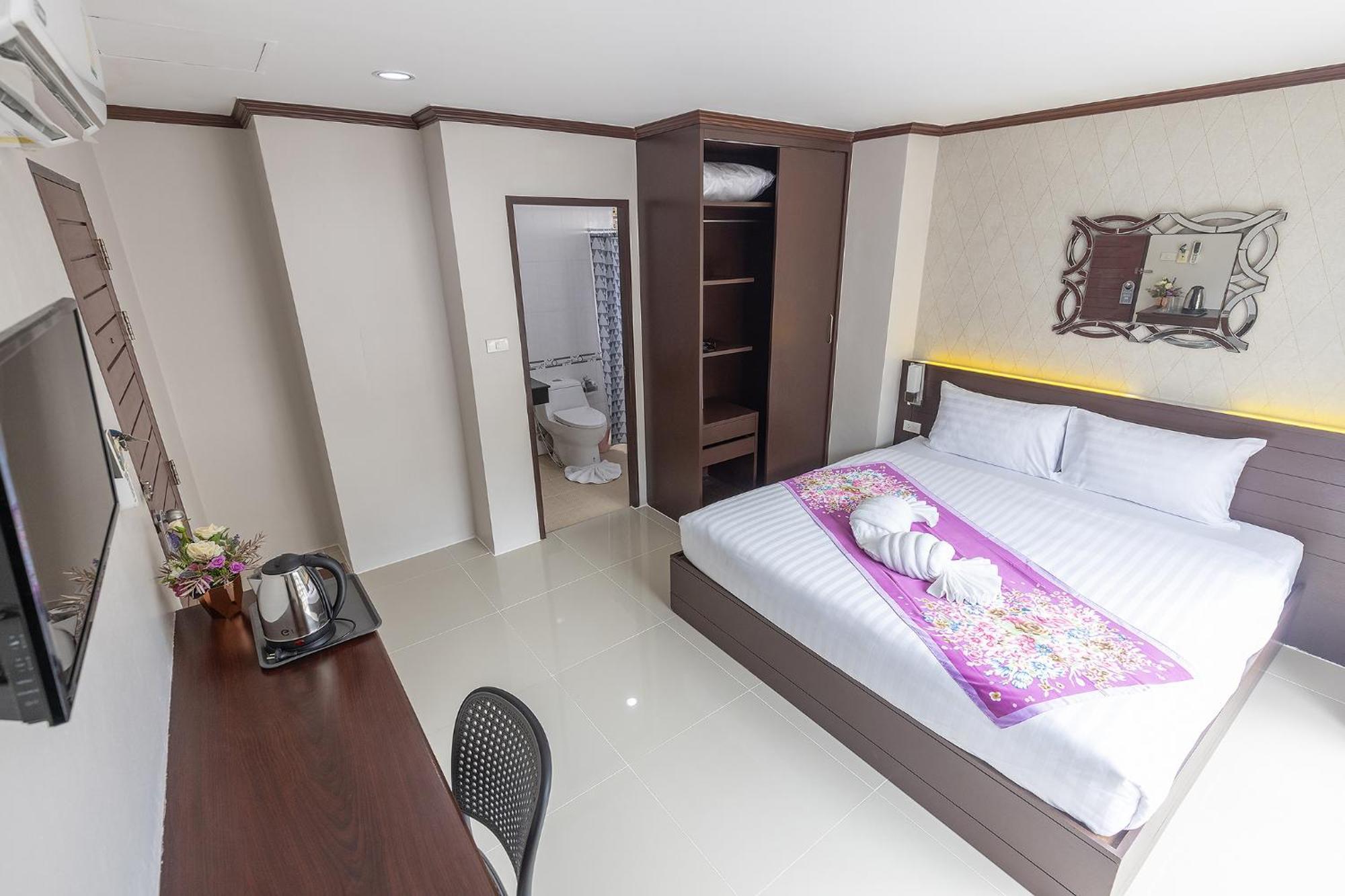 The Chic Patong Hotel Szoba fotó