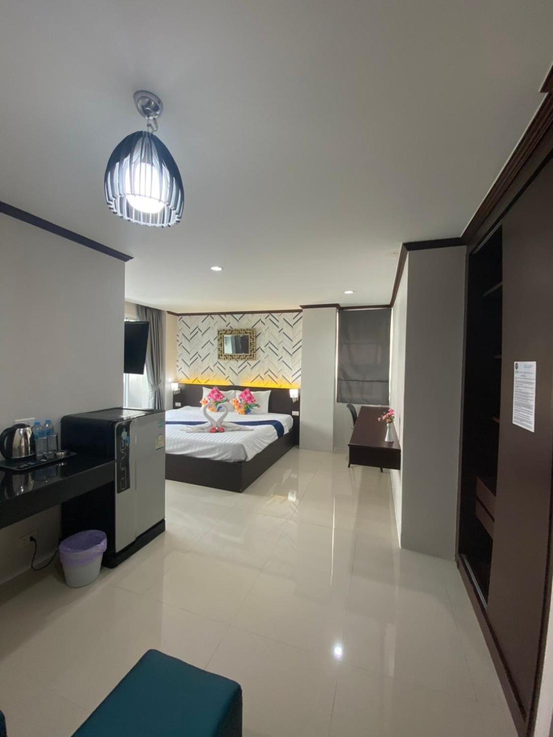 The Chic Patong Hotel Szoba fotó